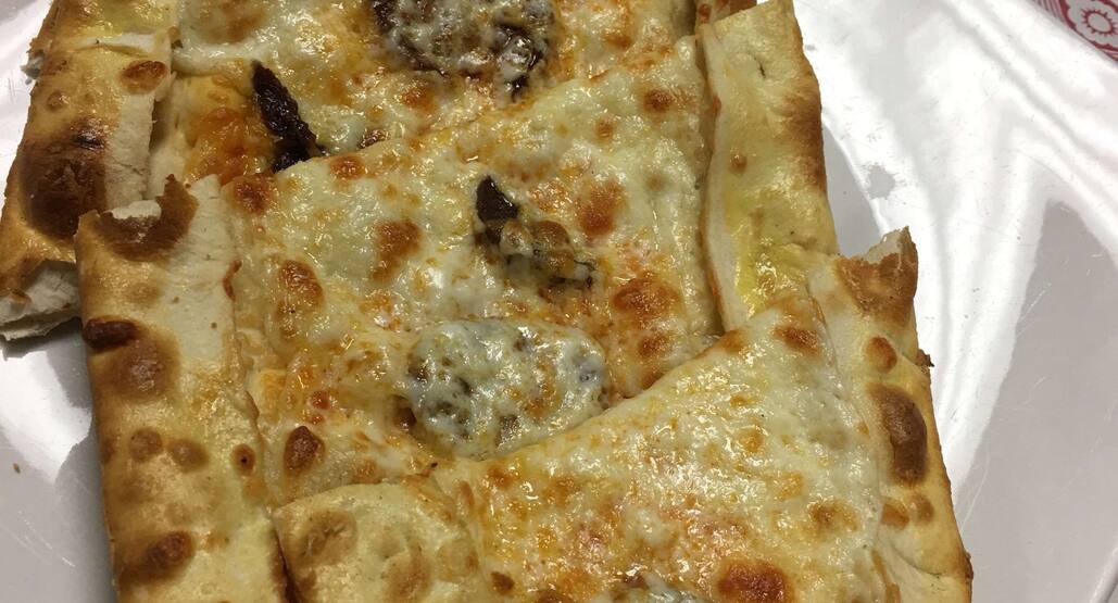 Maison Istanbul Photos Pictures Of Maison Istanbul Port Maurice Montreal